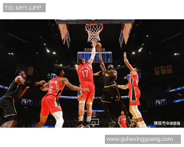 格林声东击西 助佩顿飞身暴扣