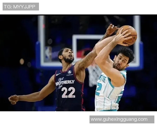 拉满了！马克西三节战罢砍下32分，但76人仍落后33分